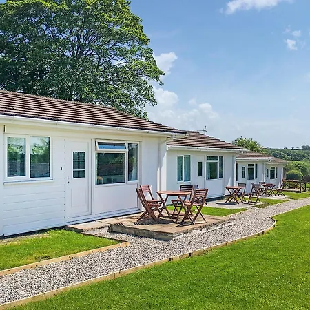 Meadow Lakes * St Austell